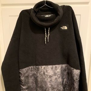 The North Face Women’s Sweater